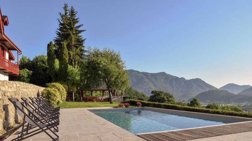 Le Chalet Des Pyrenees St Savin Saint-Savin  エクステリア 写真